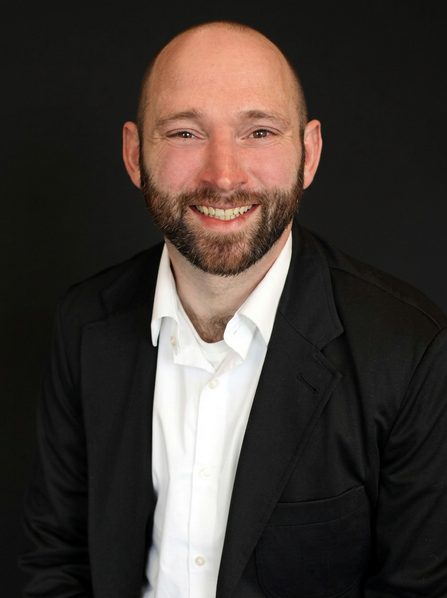 Adam Hunt headshot